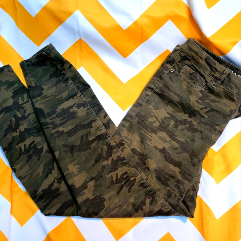 Vanilla star camo pants